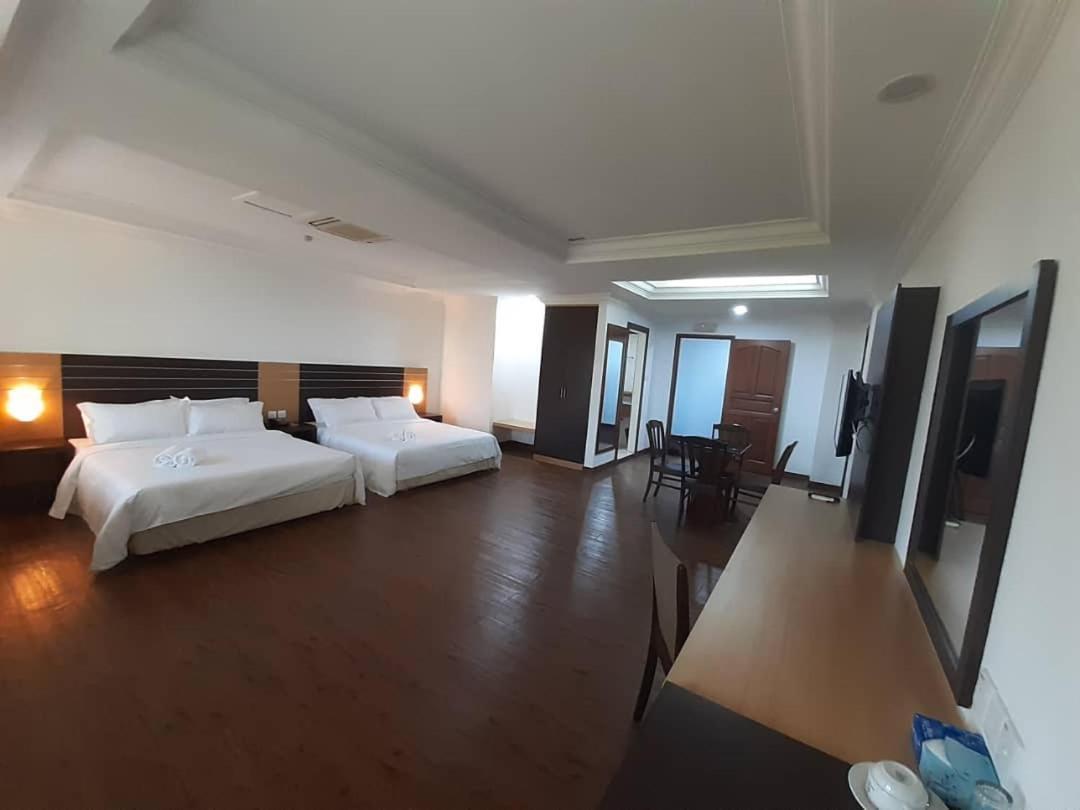 Sara Hotel Лабуан Екстер'єр фото