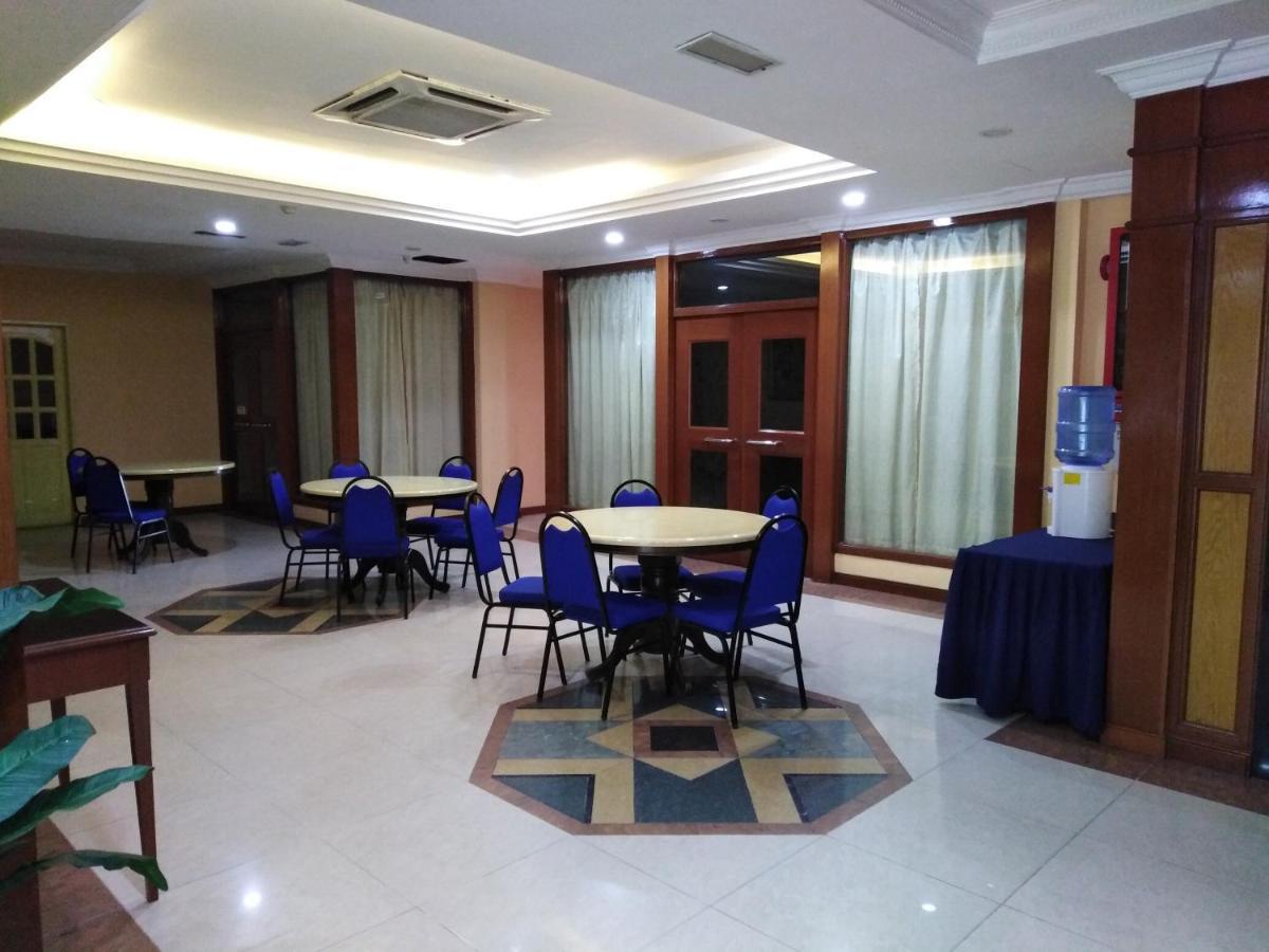 Sara Hotel Лабуан Екстер'єр фото