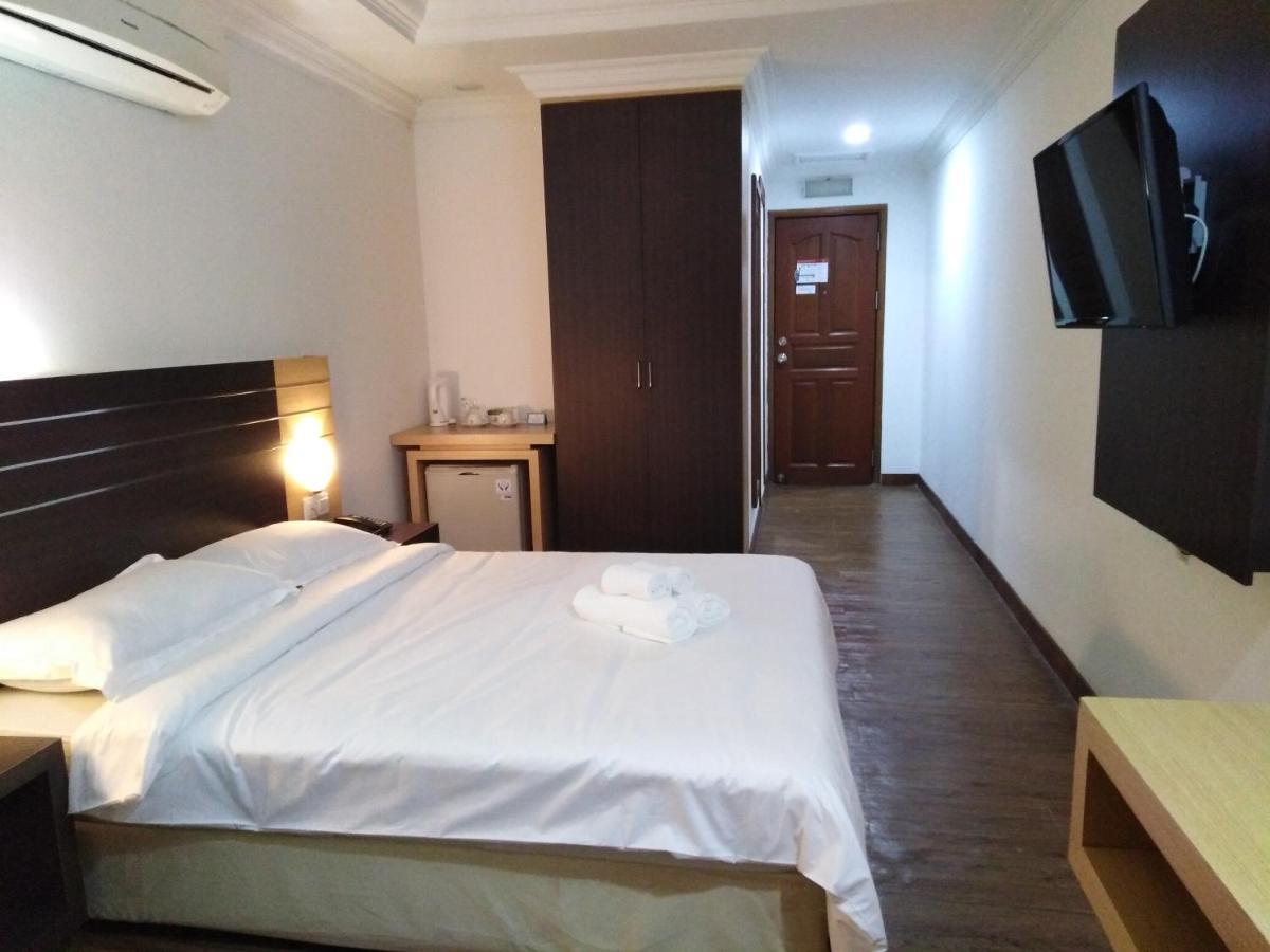 Sara Hotel Лабуан Екстер'єр фото