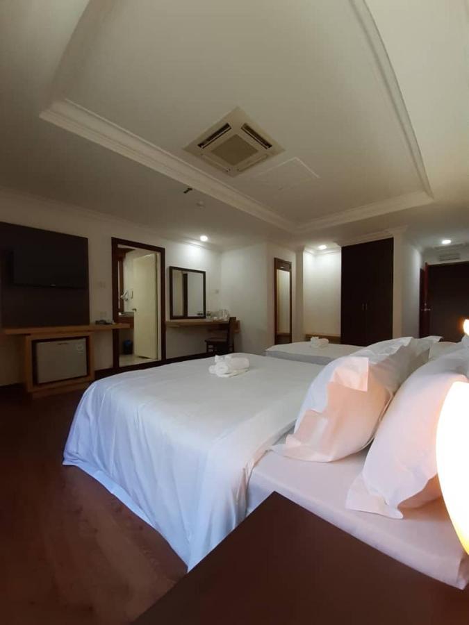Sara Hotel Лабуан Екстер'єр фото