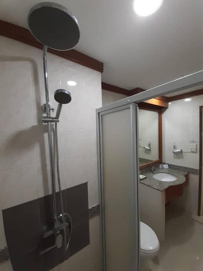 Sara Hotel Лабуан Екстер'єр фото