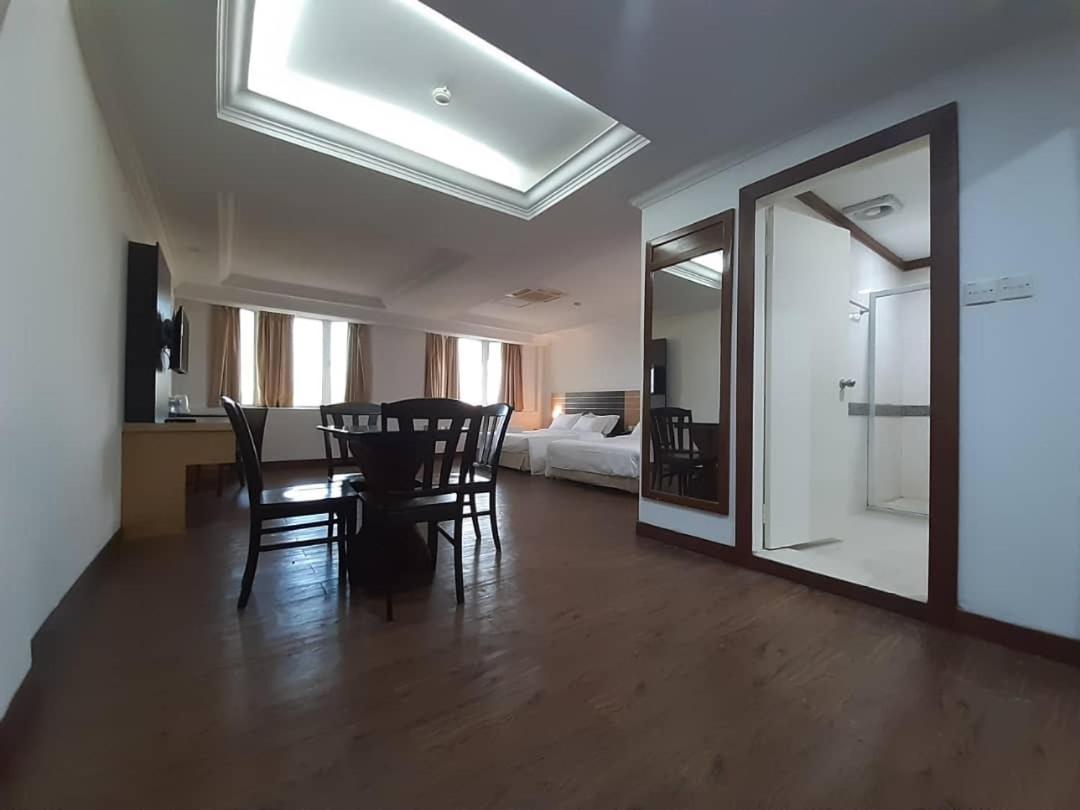 Sara Hotel Лабуан Екстер'єр фото